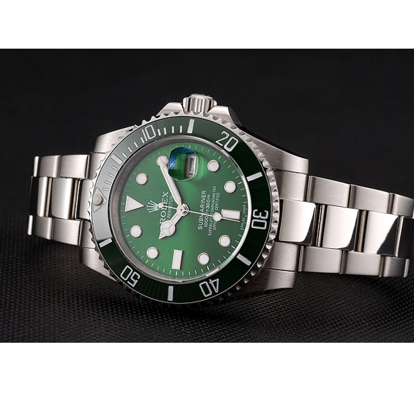 Aaa fake watches Steel 1454069 Stainless Submariner Bracelet Green Dial Rolex 0526